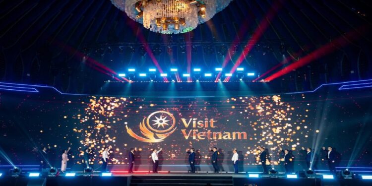 Visit vietnam